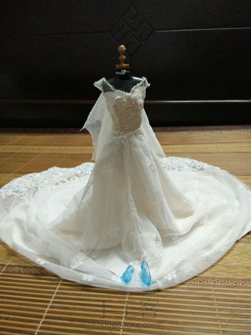 拖尾婚纱 第16步