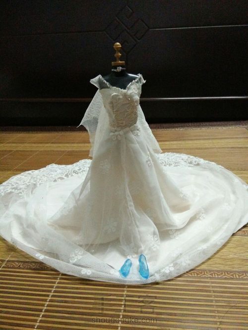 拖尾婚纱 第18步