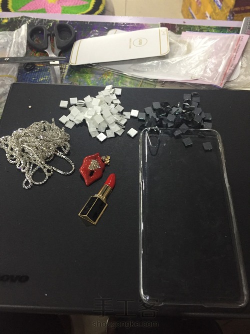 口红套装贴钻手机壳 第1步
