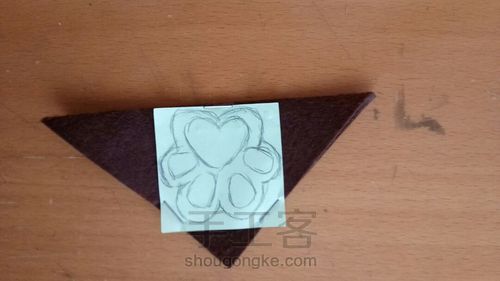 萌萌哒不织布猫爪♡ 第4步