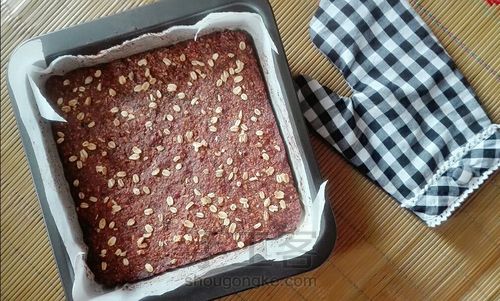 香蕉燕麦坚果能量棒 第13步