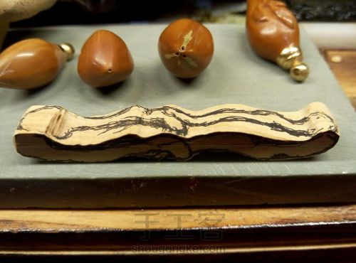 木与石结合的小笔架 第3步