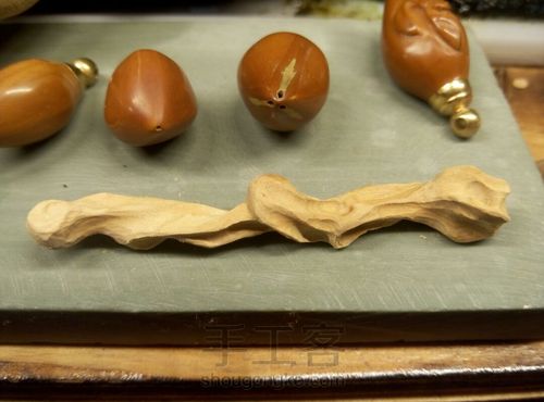 木与石结合的小笔架 第6步