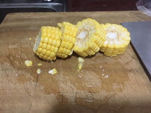 玉米排骨汤 第4步