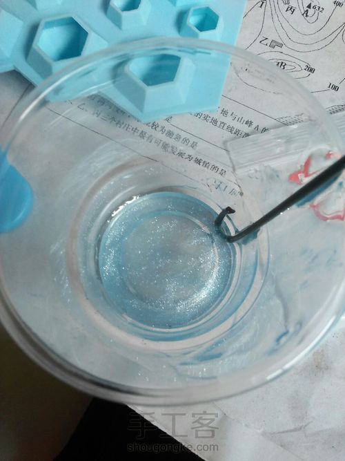 (较详细)巨美还简单的小清新滴胶项链😊 第10步