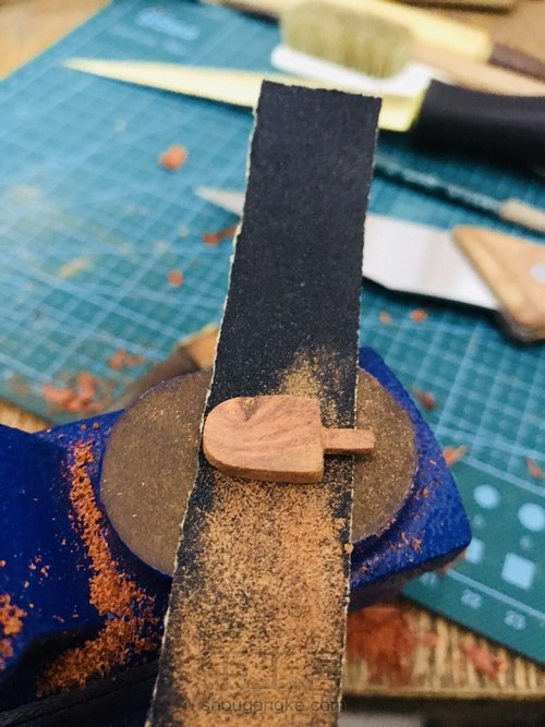 大夏天的，吃个冰棒美滋滋 第2步