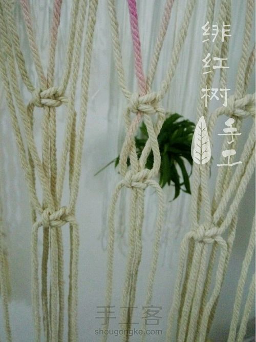 【小轩窗】简单吉瑞的Macrame 编织挂毯 第27步