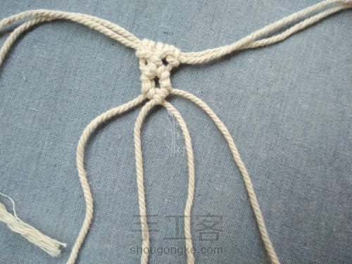 小雏菊束口袋-Macrame编织教 第12步