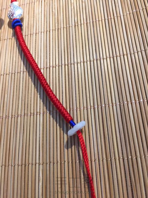 前后都好看的简单手绳 第12步