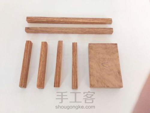 做了一个微型小凳子,分享一下 第1步