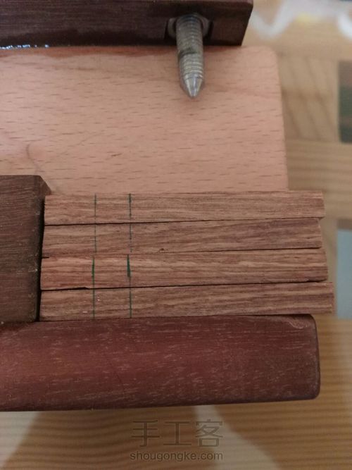 做了一个微型小凳子,分享一下 第3步