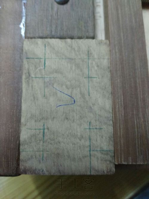 做了一个微型小凳子,分享一下 第7步