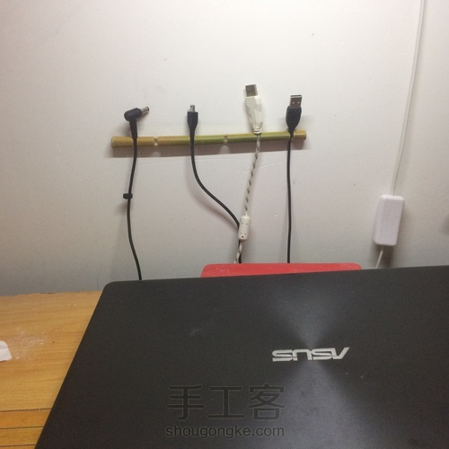 简单实用的数据线支架 第6步