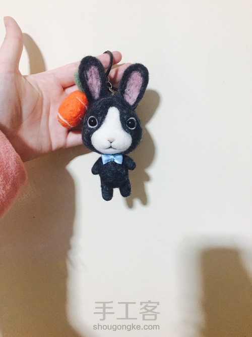 羊毛毡入门新手教程之兔子先生 第17步