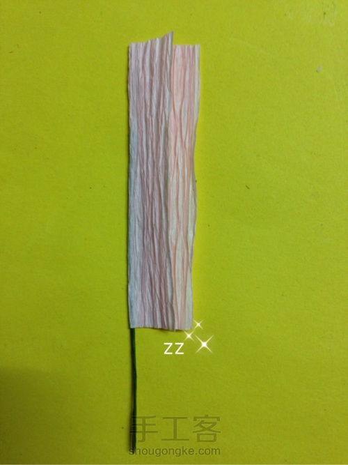 皱纹纸韭兰制作方法 第3步