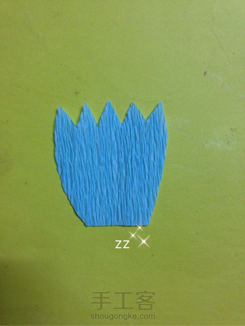 皱纹纸龙胆花制作方法 第2步