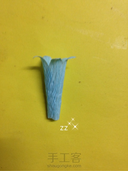 皱纹纸龙胆花制作方法 第3步
