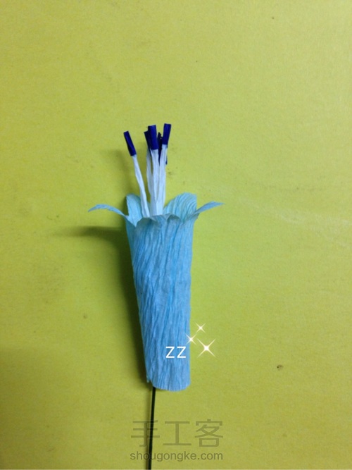 皱纹纸龙胆花制作方法 第4步