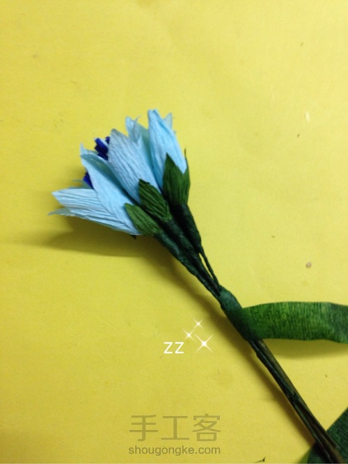 皱纹纸龙胆花制作方法 第11步