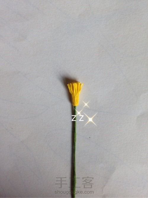 皱纹纸跳舞兰制作方法 第6步