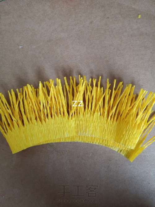 皱纹纸油牡丹制作方法 第6步