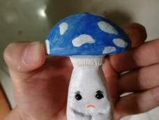 我老婆的小师妹外号小蘑菇，我准备做个蓝瘦香菇送给她