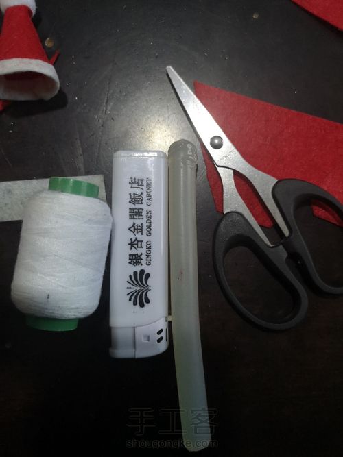 喜M—DIY，给我家，小铁的伙伴们做的圣诞迷你帽😁 第3步