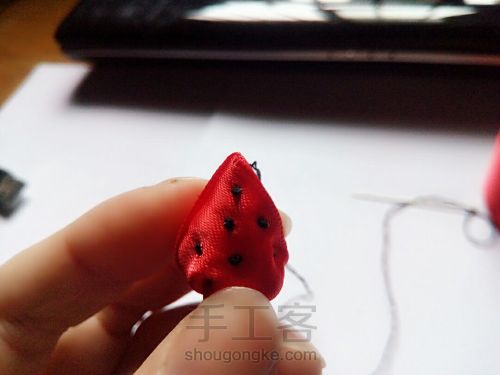 一颗小草莓的诞生。 第12步