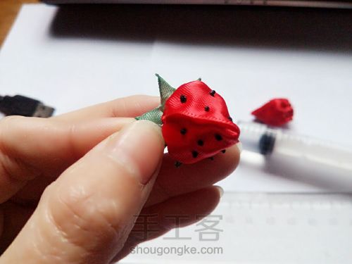 一颗小草莓的诞生。 第18步