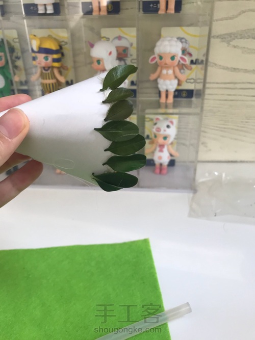 超简单!做一棵小小圣诞树 第6步