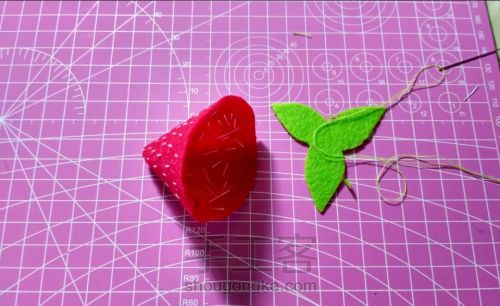 可爱的不织布小草莓🍓 第5步
