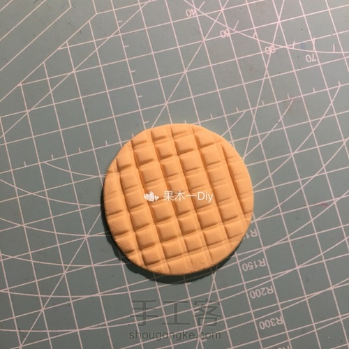 粘土圣诞老人便当🍱冰箱贴 第2步