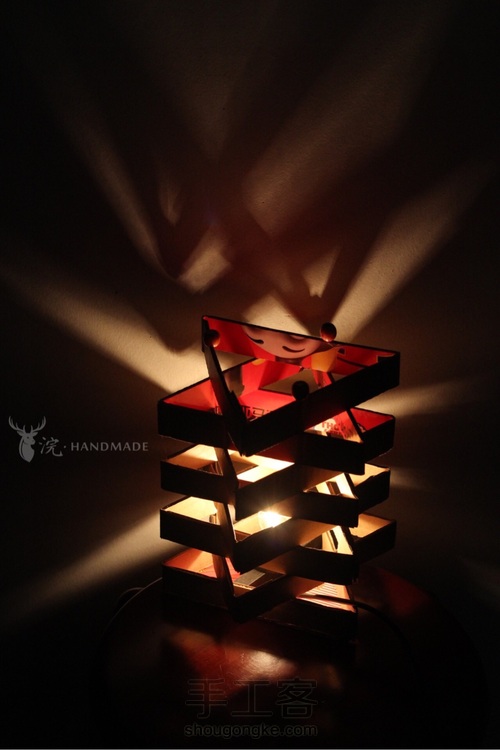 用快递盒制作浪漫镂空台灯 第15步