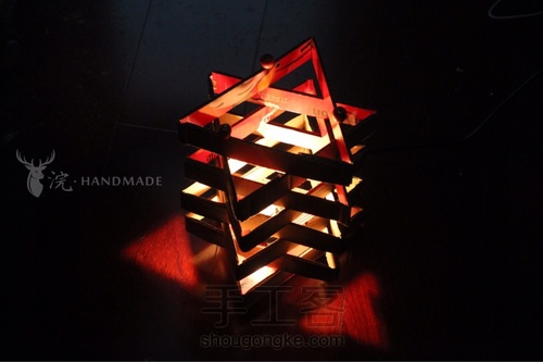 用快递盒制作浪漫镂空台灯 第16步