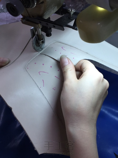 一双鞋、一种染色、一种护理、一种穿着 第7步