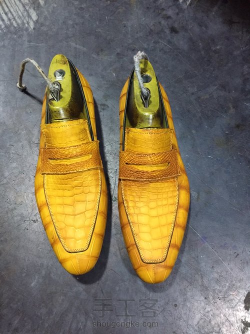 一双鞋、一种染色、一种护理、一种穿着 第31步