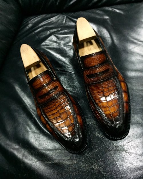 一双鞋、一种染色、一种护理、一种穿着 第33步