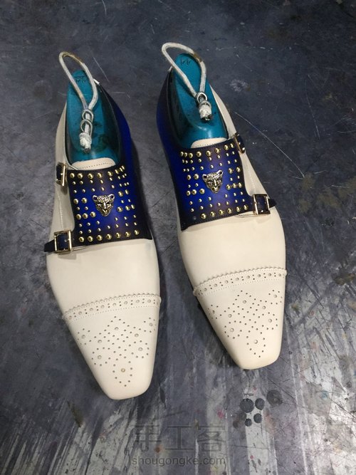 一双鞋、一种染色、一种护理、一种穿着 第36步