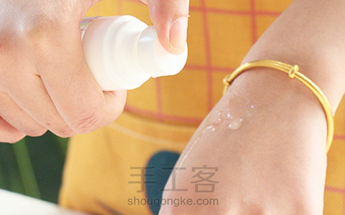 【青荷-集琼藻】玫瑰沁肤水 第14步