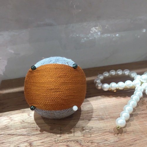 手鞠球。 第1步