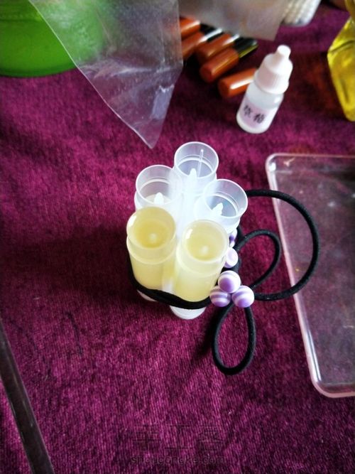 再来个润唇膏 第1步