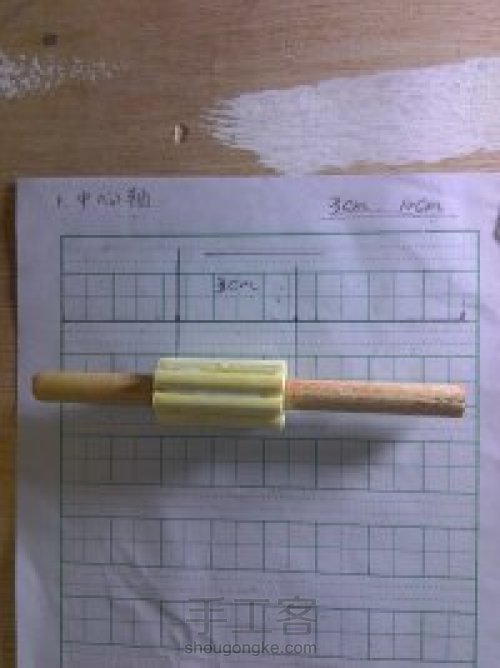 摩天轮模型（一次性筷子、烧烤竹签第二次制作，既能转动又有灯） 第4步
