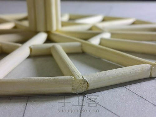 摩天轮模型（一次性筷子、烧烤竹签第二次制作，既能转动又有灯） 第11步
