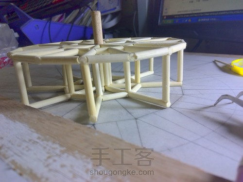 摩天轮模型（一次性筷子、烧烤竹签第二次制作，既能转动又有灯） 第16步