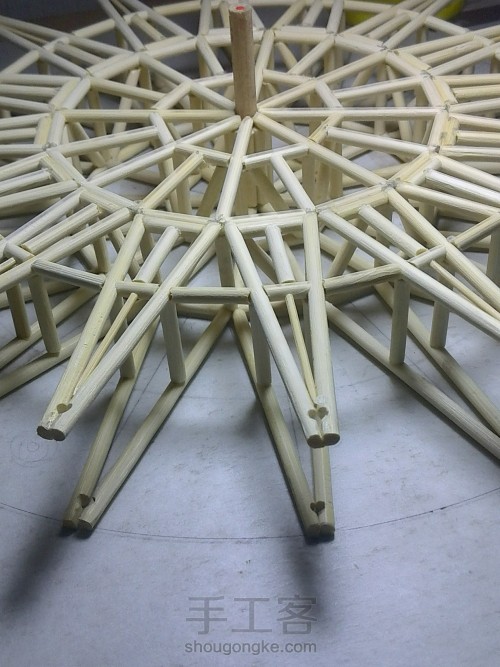 摩天轮模型（一次性筷子、烧烤竹签第二次制作，既能转动又有灯） 第30步