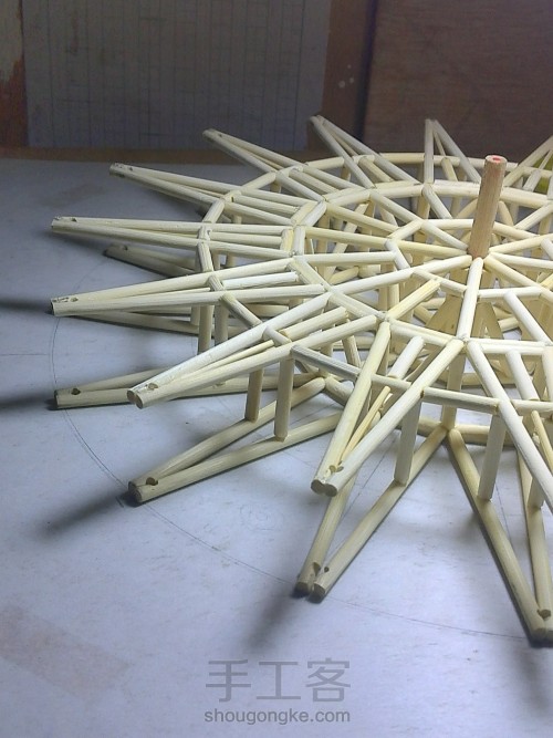 摩天轮模型（一次性筷子、烧烤竹签第二次制作，既能转动又有灯） 第31步