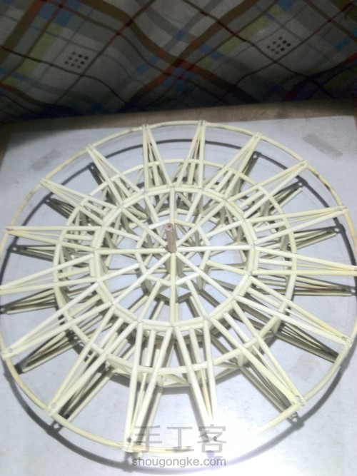 摩天轮模型（一次性筷子、烧烤竹签第二次制作，既能转动又有灯） 第39步