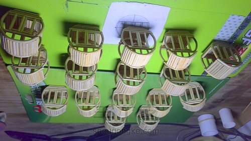 摩天轮模型（一次性筷子、烧烤竹签第二次制作，既能转动又有灯） 第47步