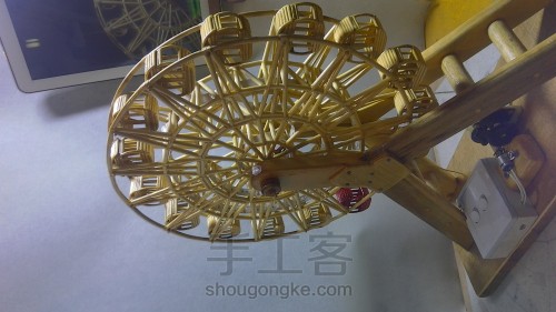 摩天轮模型（一次性筷子、烧烤竹签第二次制作，既能转动又有灯） 第66步