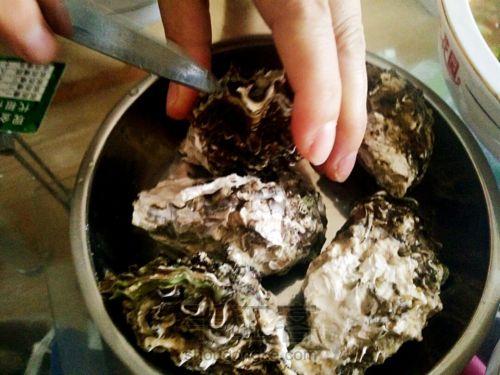 清水煮野生的牡蛎 第6步